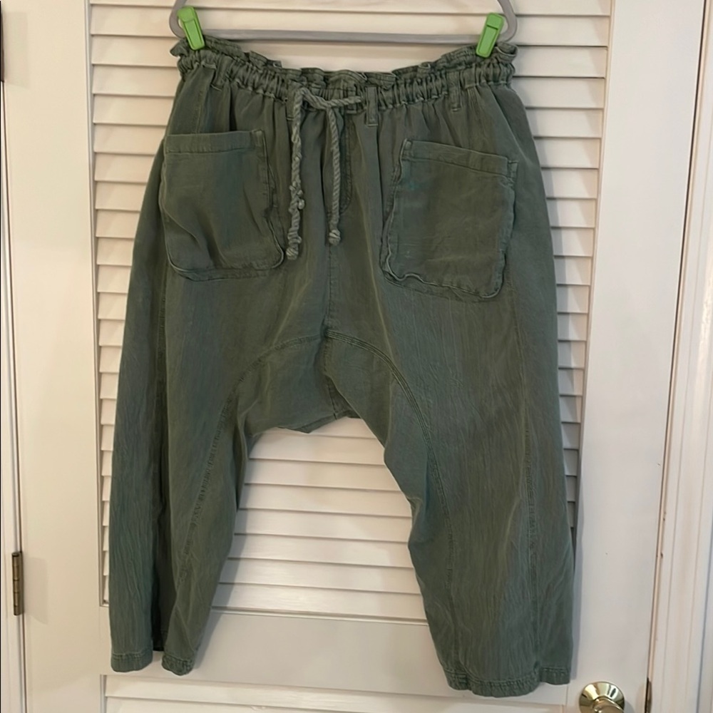 Free People Runyon Green Drop Crotch Drawstring Cropped Ankle Pants